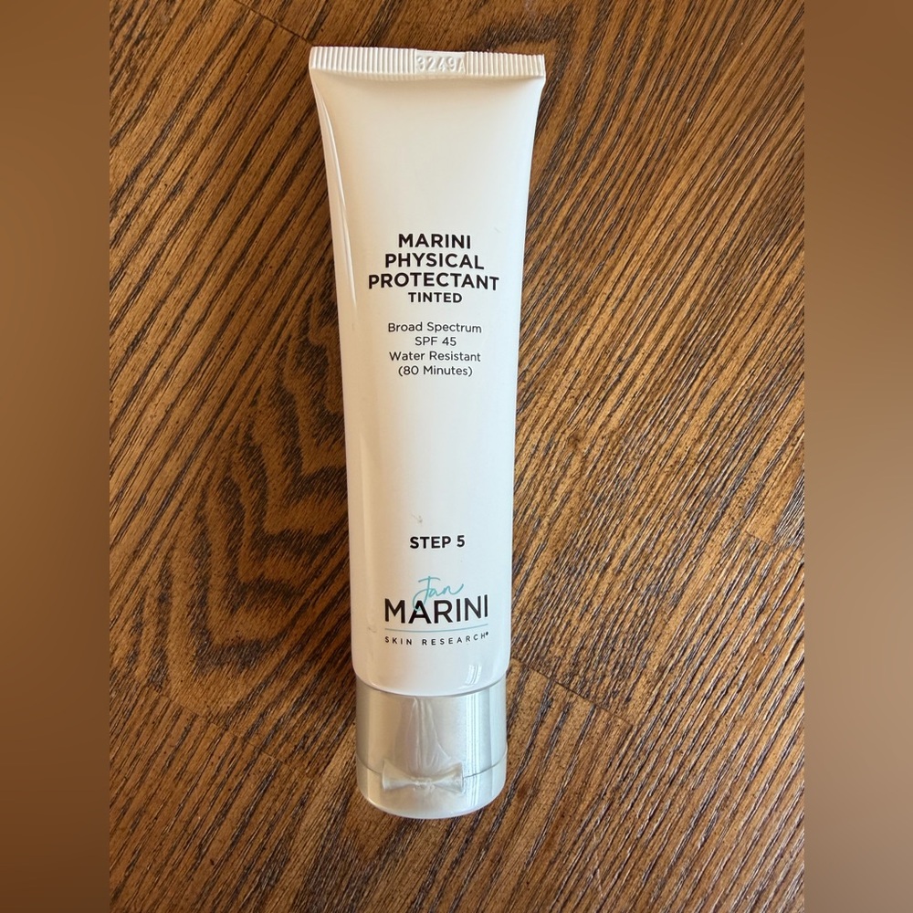 Jan Marini Physical Protectant Tinted SPF 45- Water Resistant